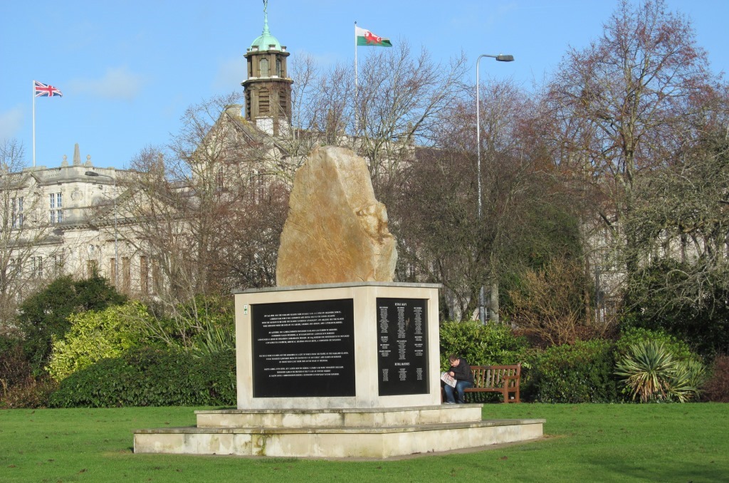 Falklands War memorial Cardiff